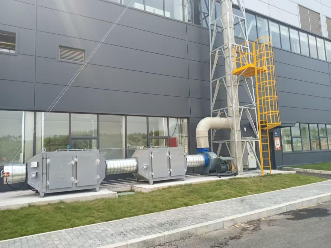 两级活性炭吸附塔 (2)